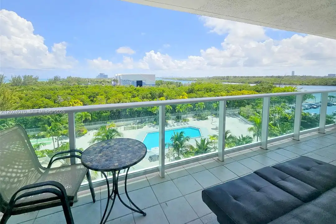 100 Bayview Dr unit 722 - View 2