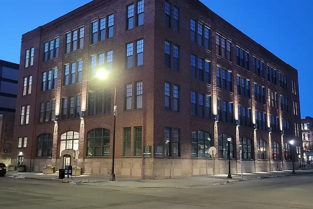 Apartment in Minneapolis, North Loop, Central - View 2
