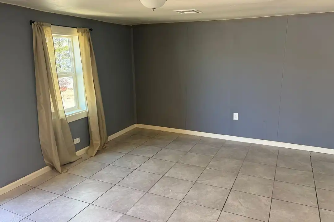 Apartment in Coolidge - View 5