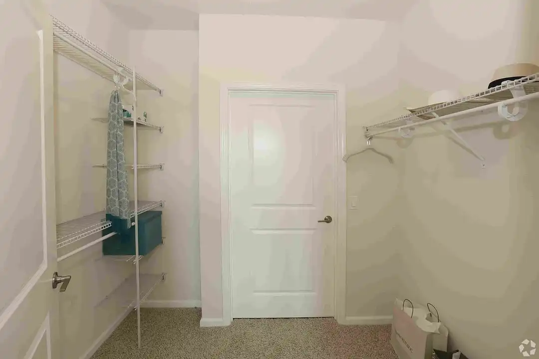 The Allure Mineola – photo 1 of 26
