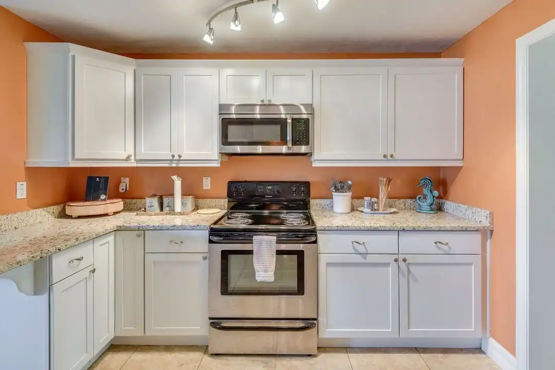 8 Tropical Dr unit 1546317P - More