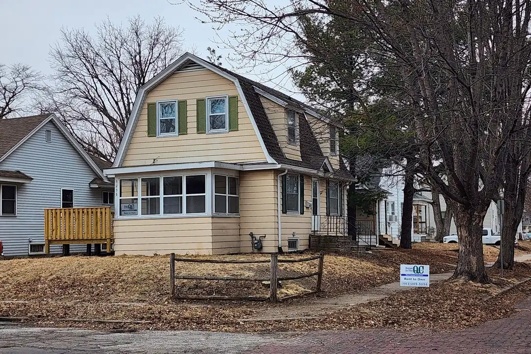 3233 17th Ave - View 2