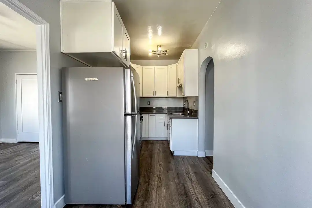 636 Chestnut Avenue - View 2