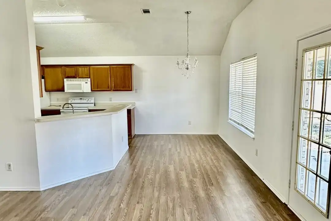209 Rock Hill Dr - View 5