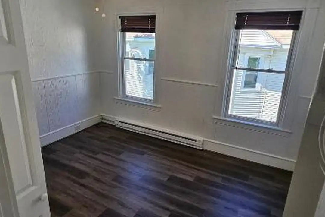 104 Rodney St - View 3