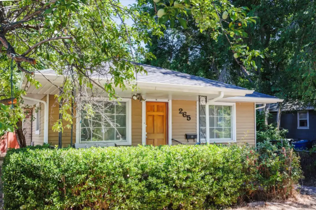265 Browning Ave – photo 1