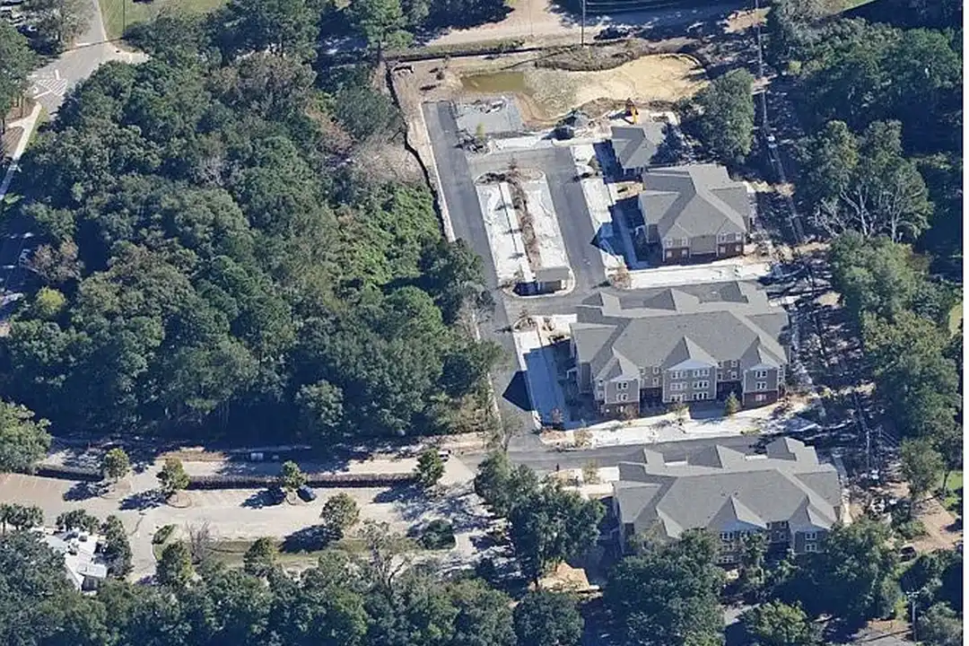 Sea Pointe Apartments – photo 1 of 5