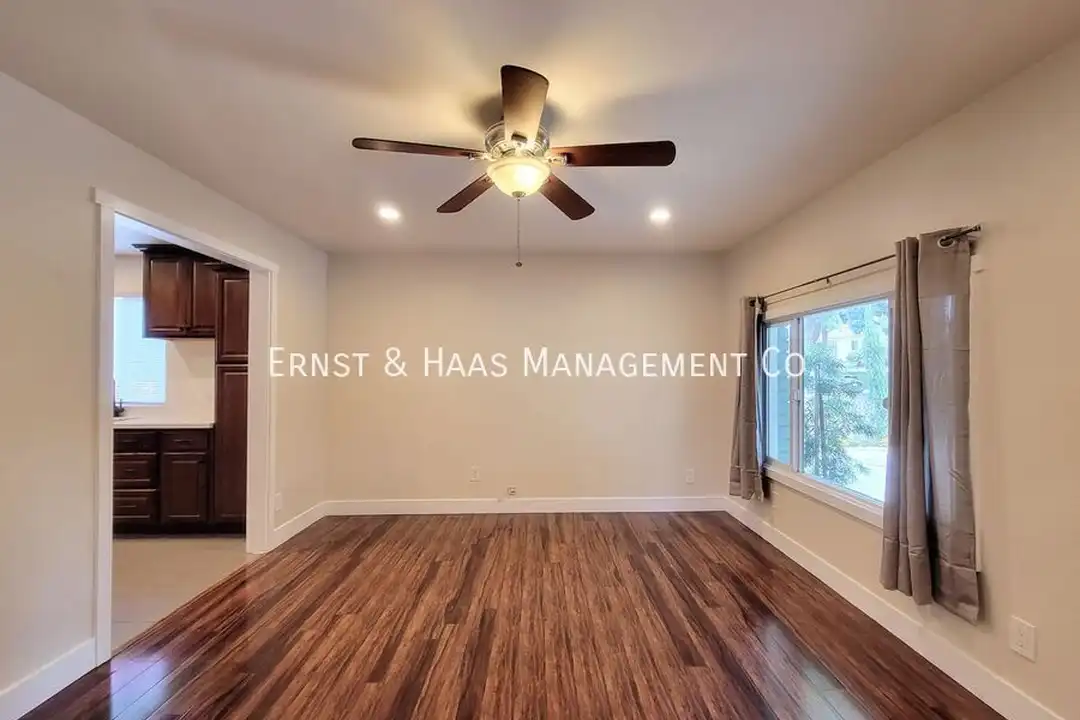 8429 Somerset Blvd - View 3