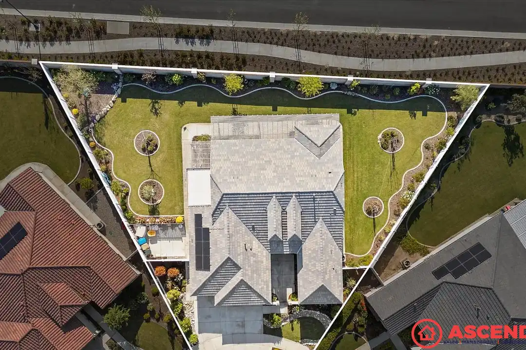 House in Bakersfield - View 2