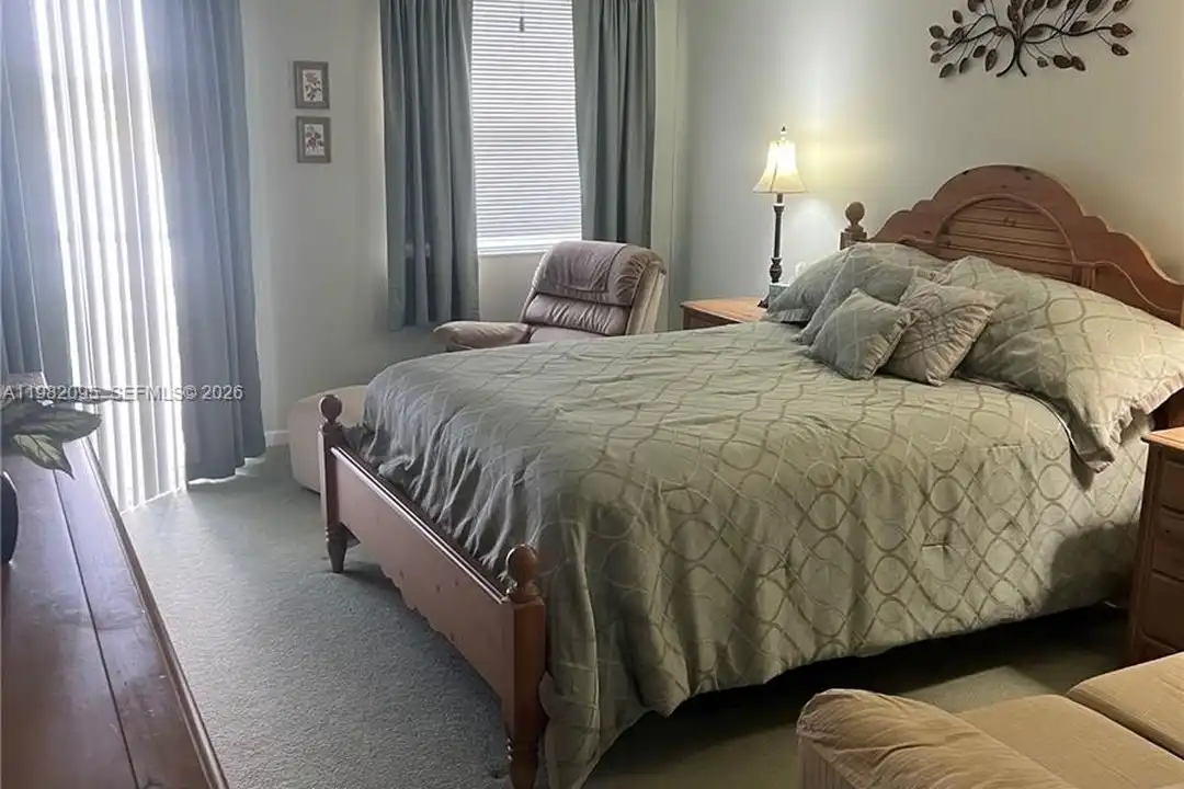 Apartment in Homestead - More