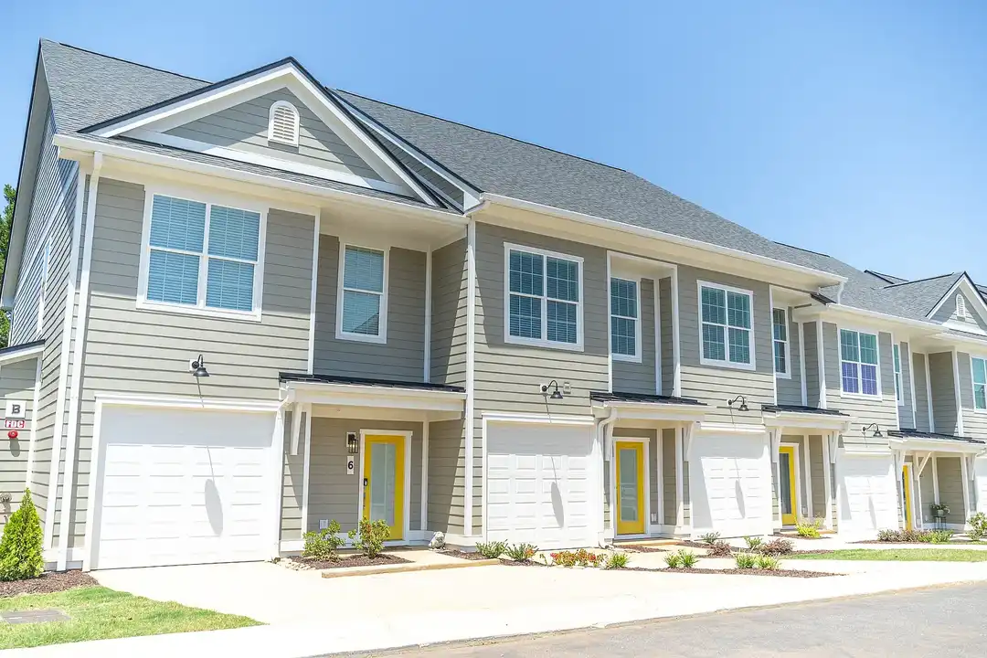 Landon Green Artisan Cottages - View 2