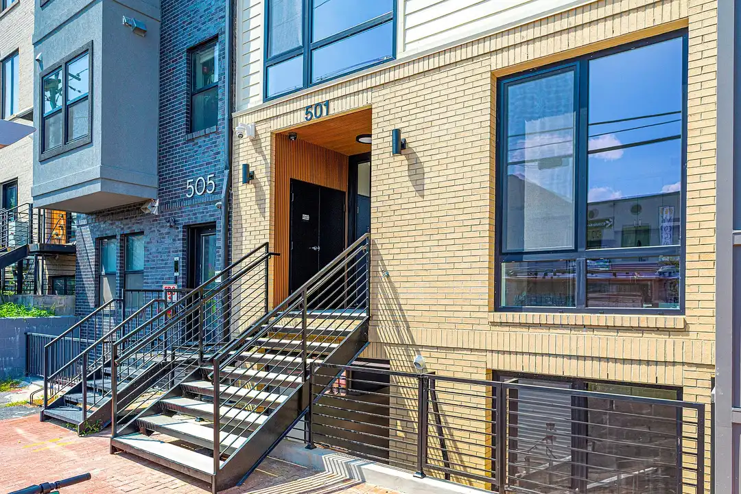 501 Kennedy Apartments – photo 1