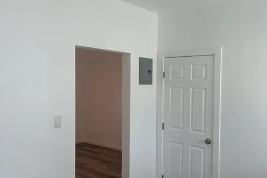 430 S Washington St unit 5 – photo 1 of 13