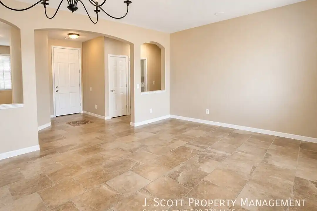 House in Phoenix, South Mountain - View 2