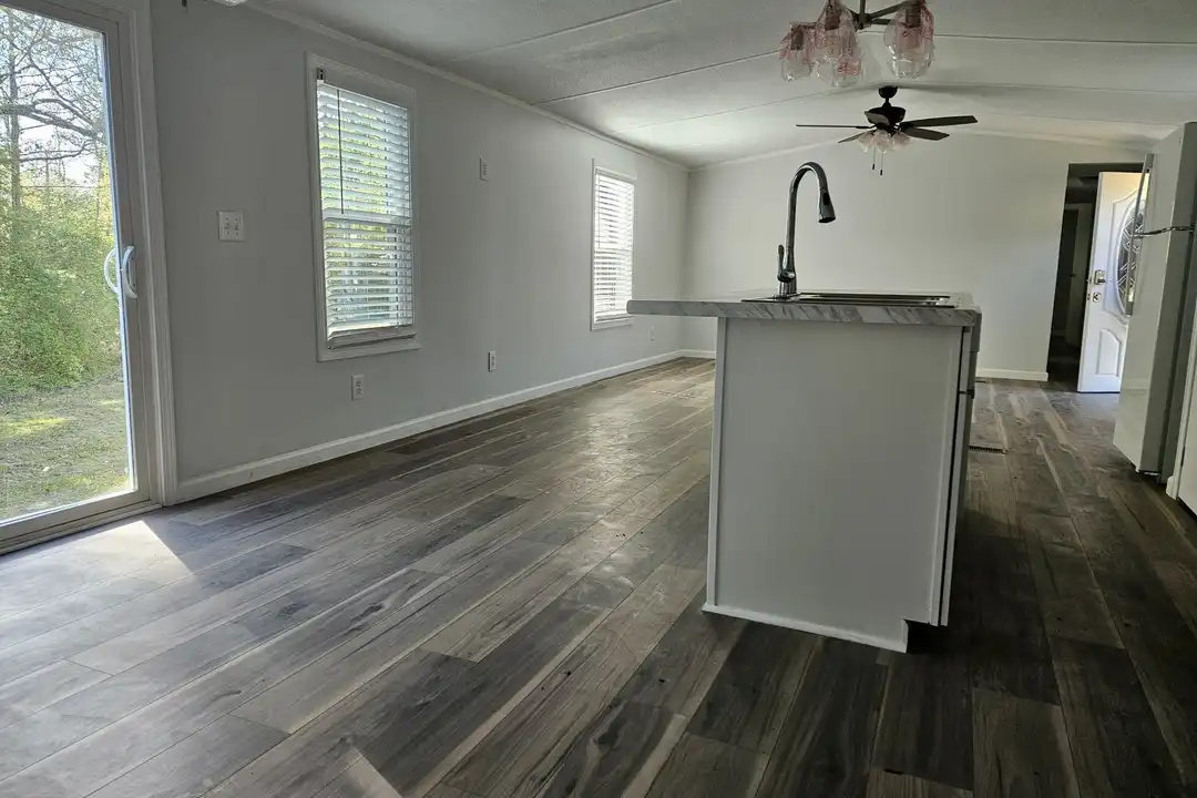 150 Back St - View 3