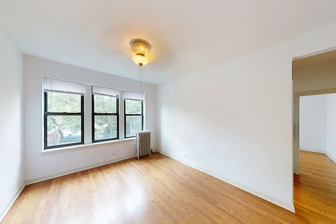 5326-5336 S. Greenwood Avenue – photo 1
