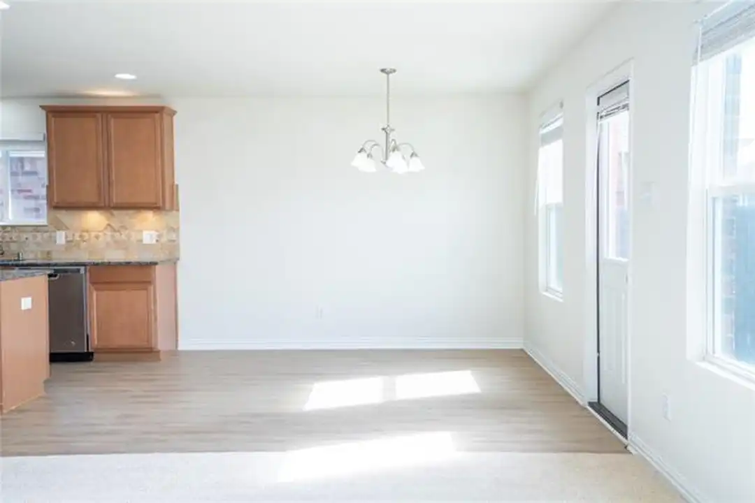 3116 Montserrat Creek Dr - View 4