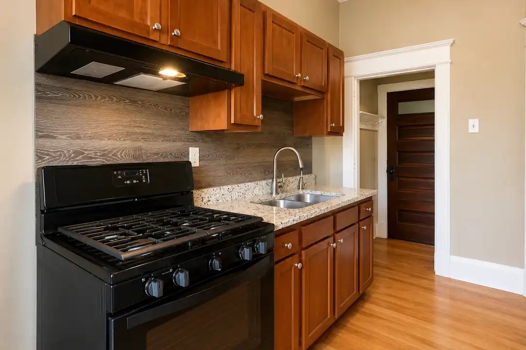 296 Bates Ave unit 16 - View 5