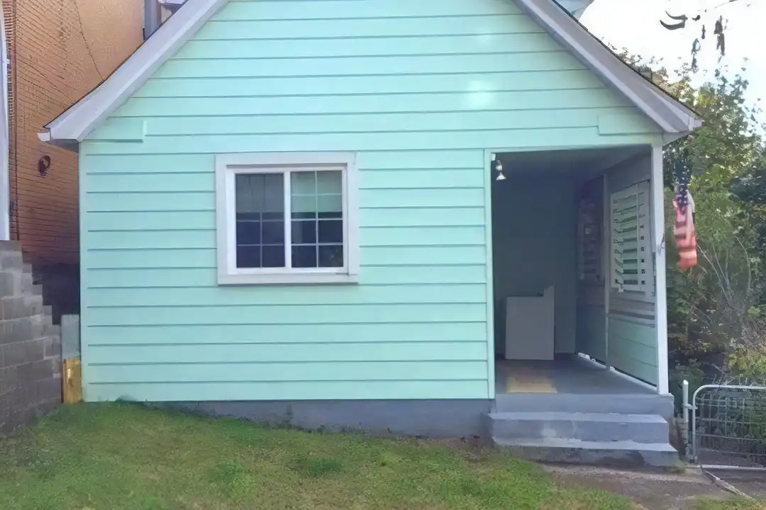 109 Kenova St - View 2