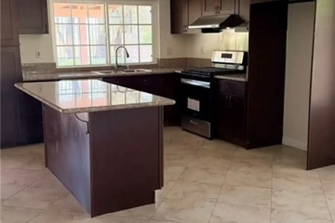 1426 Rodney Rd - View 4