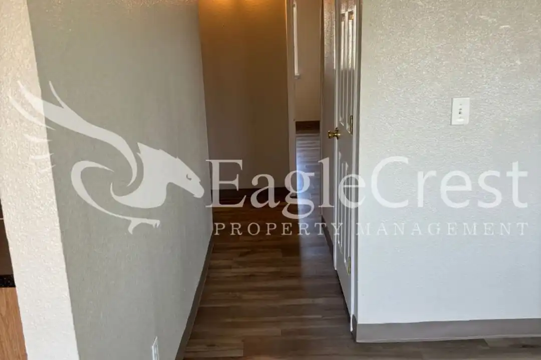 300 E Dogwood Ave unit 360 Dogwood #A - More