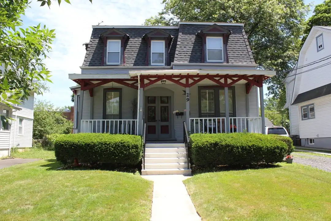 29 Grove St unit 2ND – photo 1 of 7