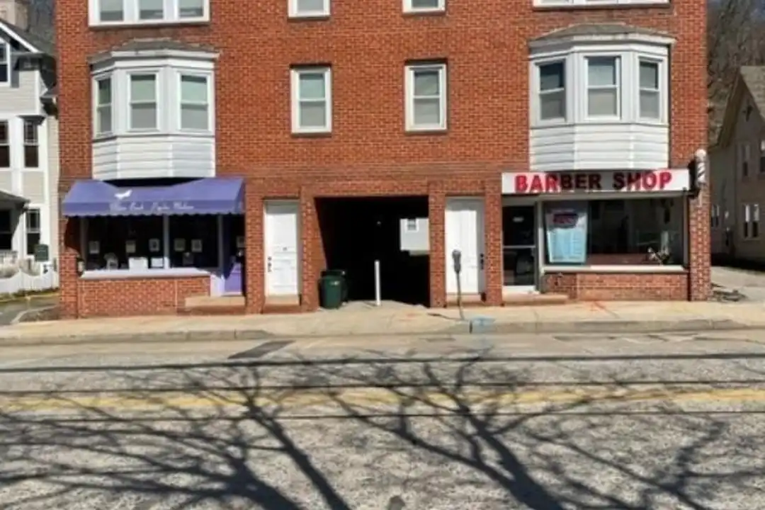 177 Main St #C4 – photo 1 of 7