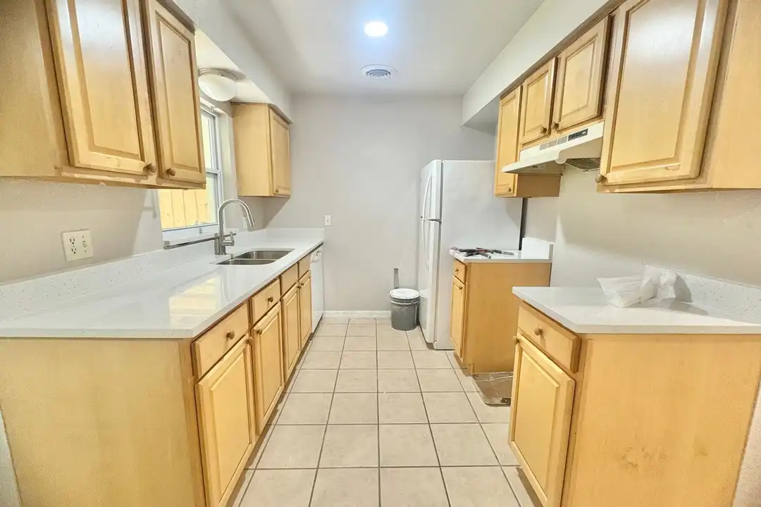 877 Park Manor Dr unit B - View 2