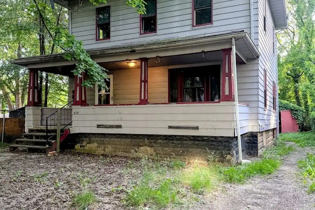 638 Merton Ave – photo 1