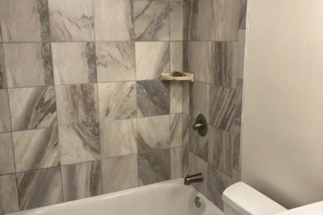 236 Wisconsin Ave unit 4 – photo 1