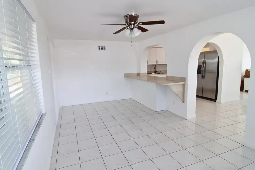 3403 W St Louis St – pohled 5
