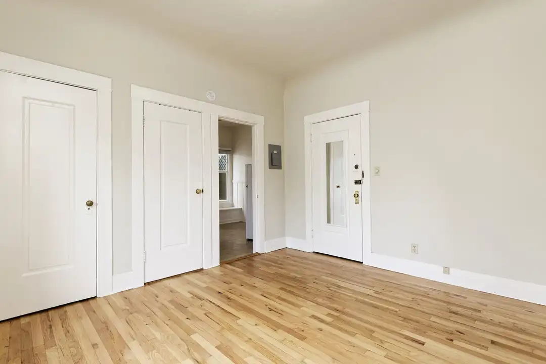 189 Vernon Terrace unit 22 - View 6