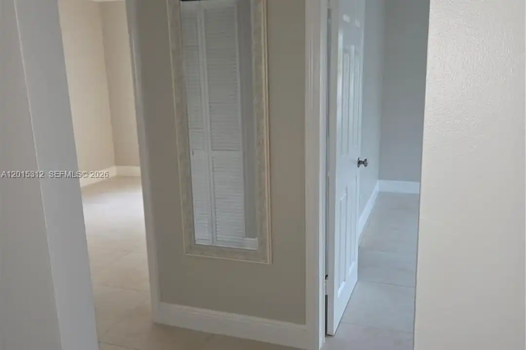 1680 E 5th Ave #1690 - View 4