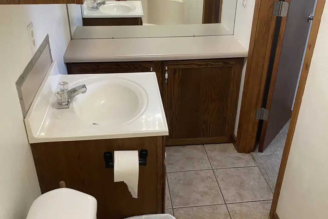 3588 E Heritage Pkwy unit 1 – photo 1 of 12