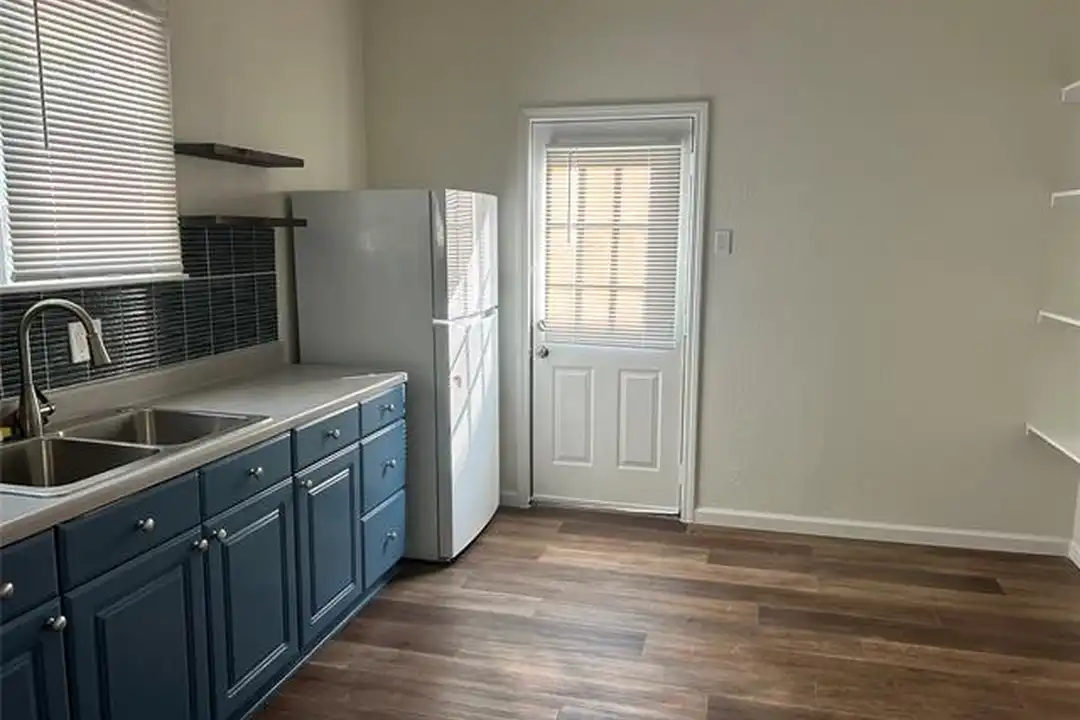 5611 Tremont St - View 6