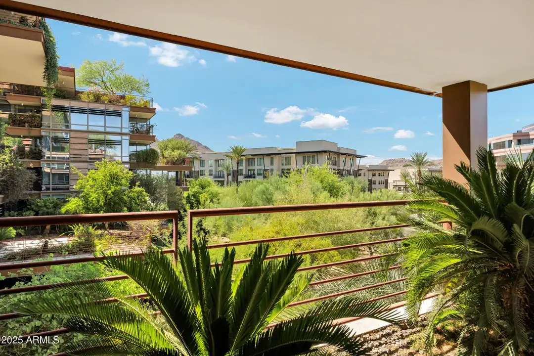 Apartment in Scottsdale - View 2