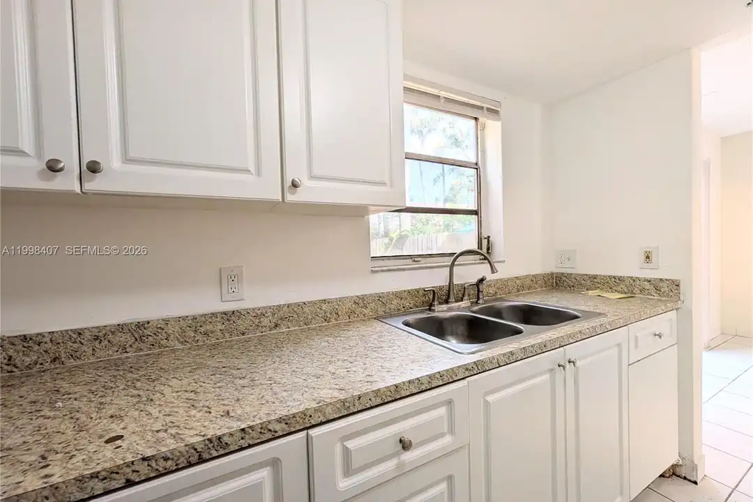 58 SW 14th Terrace - View 3