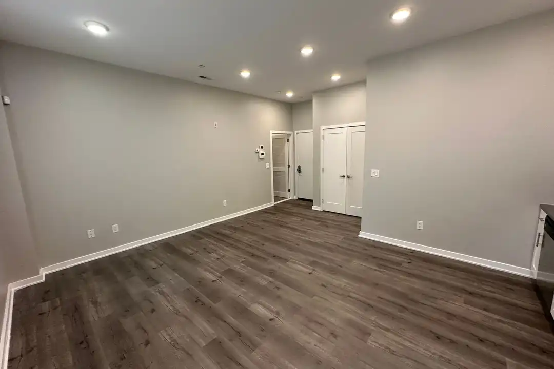 1636-54 W Flora St unit 1D – pohled 4
