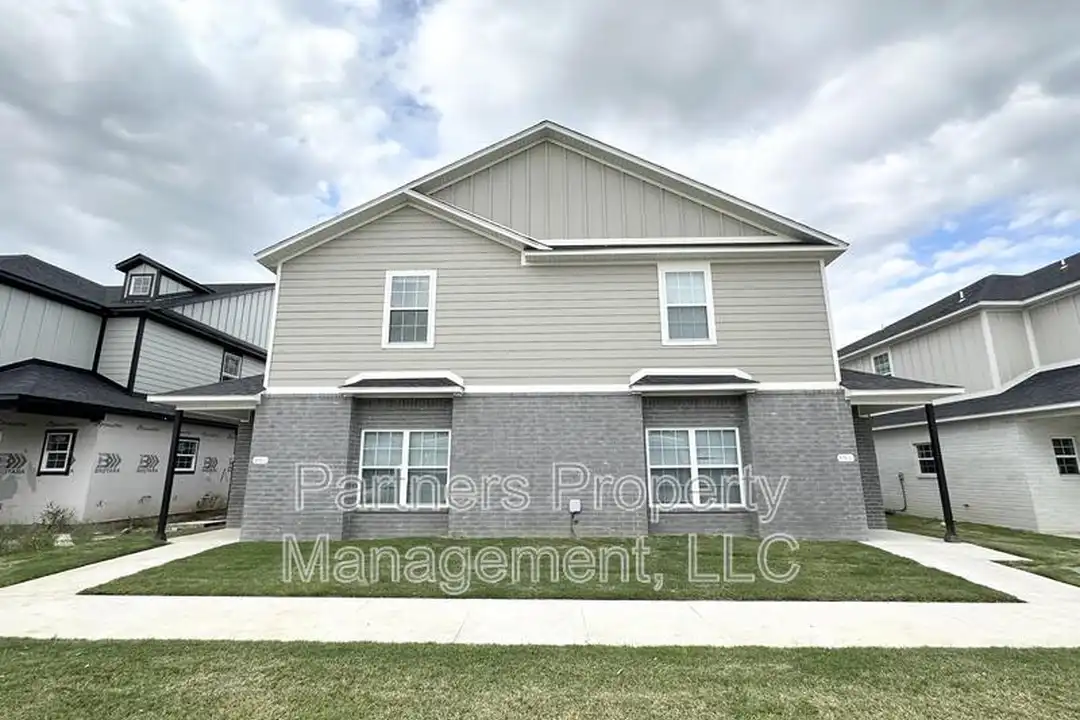 875 S Amarillo Ave unit 2 – photo 1