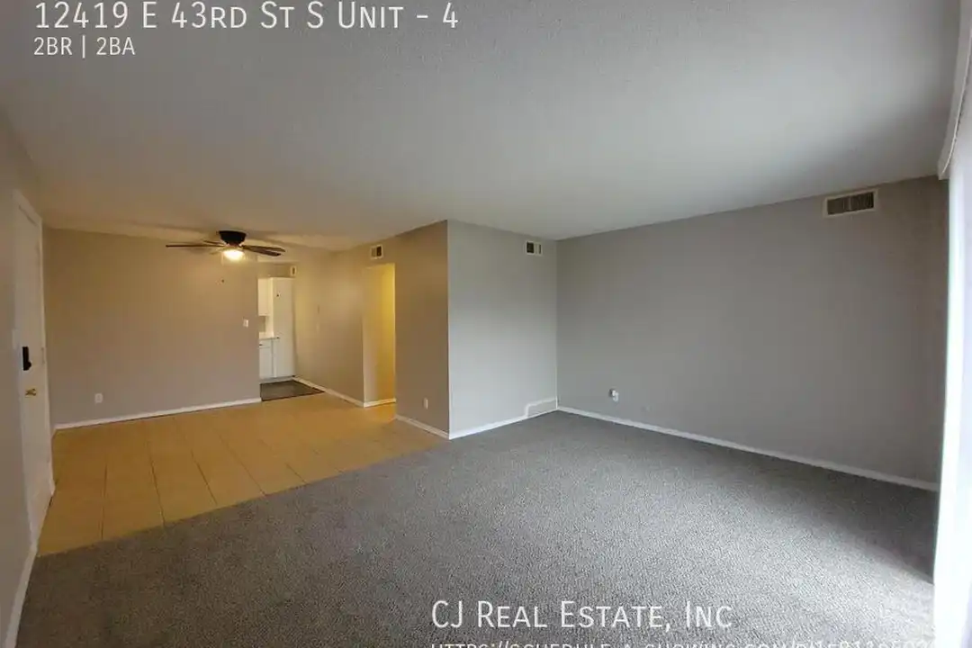 12419 East 43rd St S - View 2