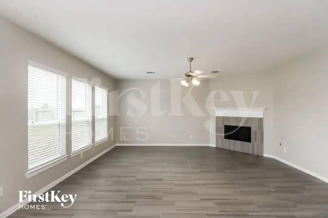 10107 Stone Briar Dr - View 3