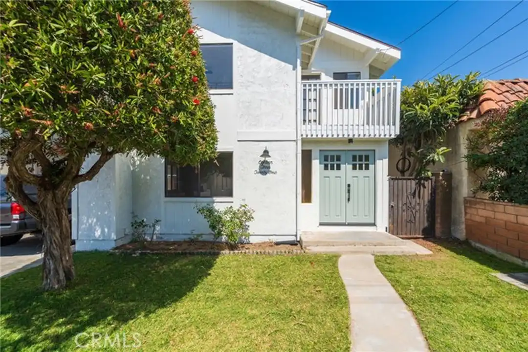 18324 Mansel Ave - View 2