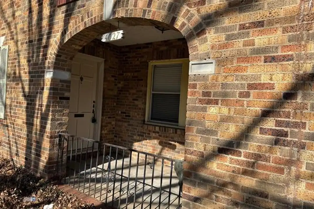 4027 Herschel Ave - View 2