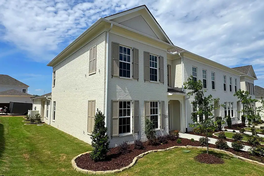 634 Town Madison Blvd - View 4