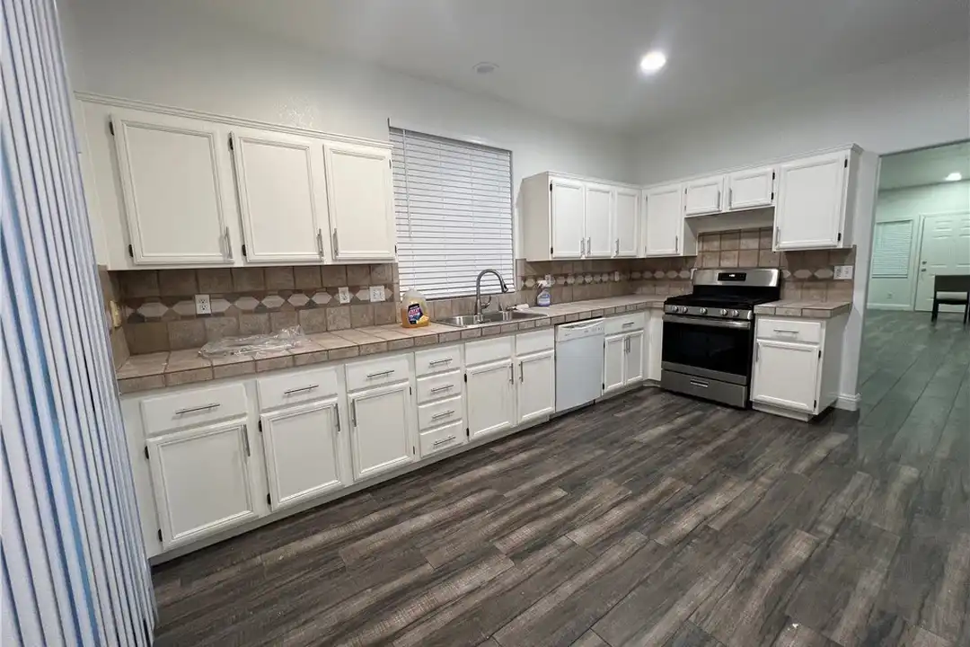9882 Oriole Crest Ct - View 4