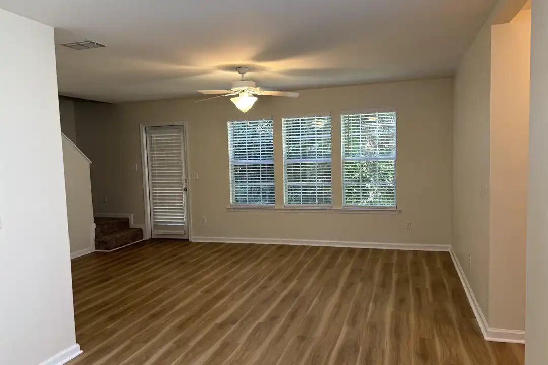 3041 Camelliawood Cir E - View 5