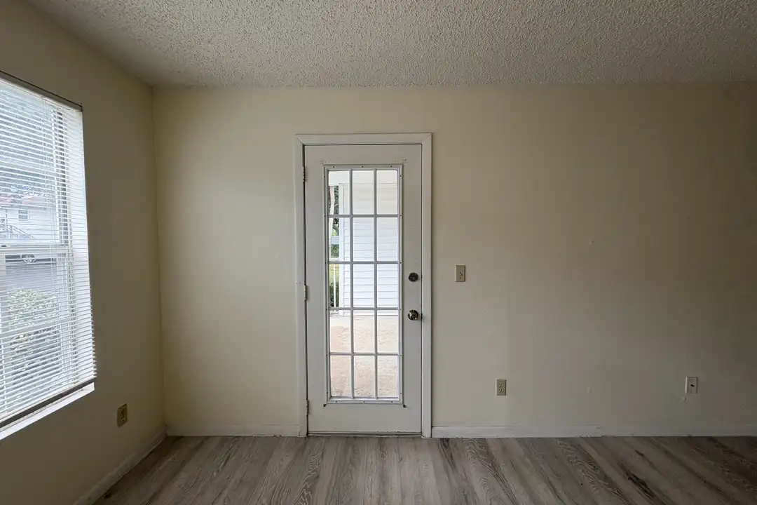11550 Westwood Blvd unit 1215 1CLIENTESREALTYMIAMIGROUPCOM - View 4