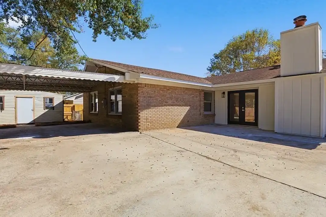 House in Columbus - View 5
