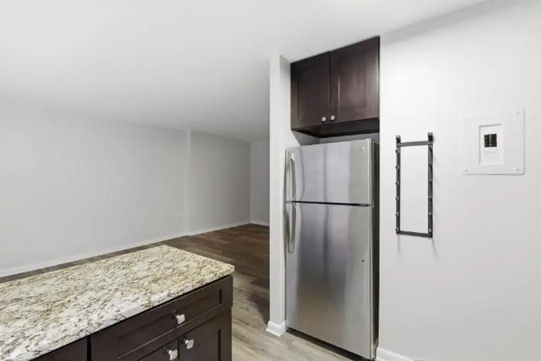 1440 N St NW - More