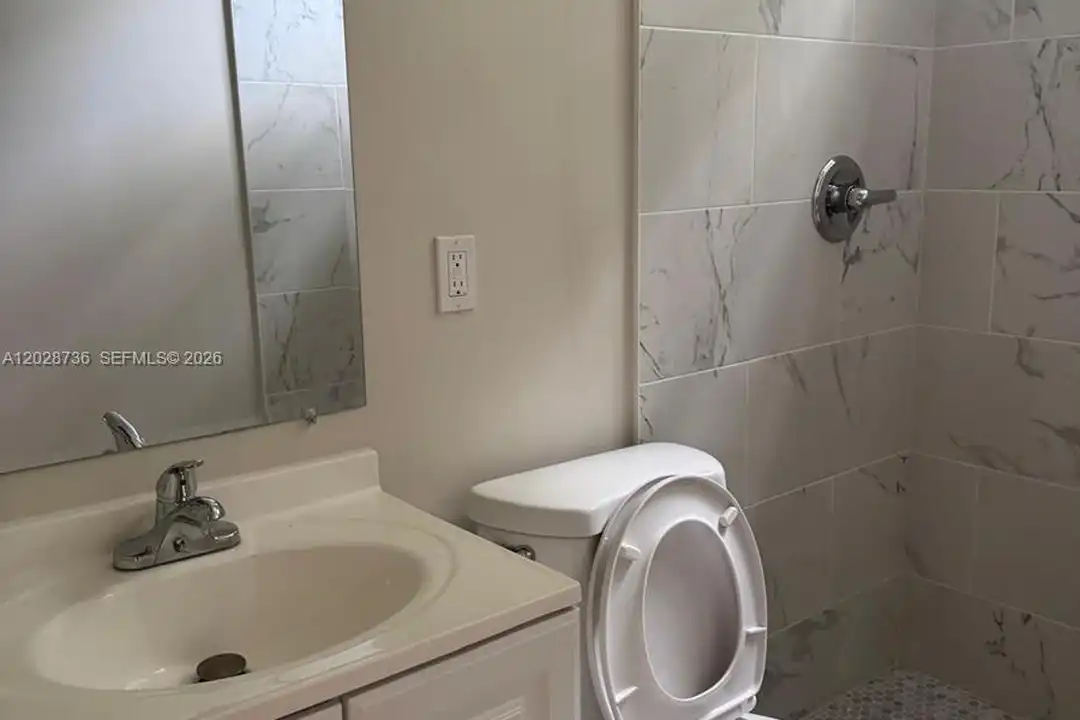 2107 Secoffee St unit 2 - View 3